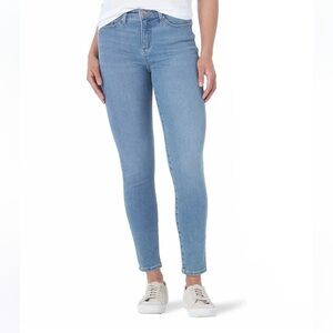 Lee Jeans | Slim Fit Skinny Leg Mid Rise Jeans in Light Wash